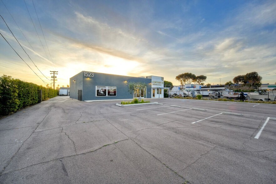 More Photos Of 1523 S Coast Hwy, Oceanside Freestanding For Lease