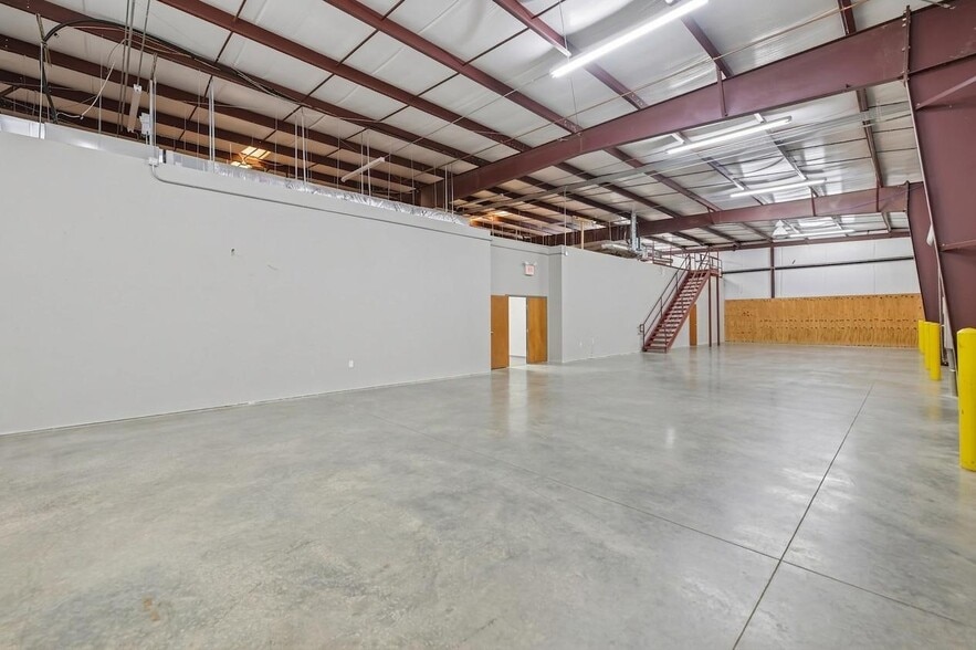 More Photos Of 4665 Church Rd, Cumming Warehouse For Sale