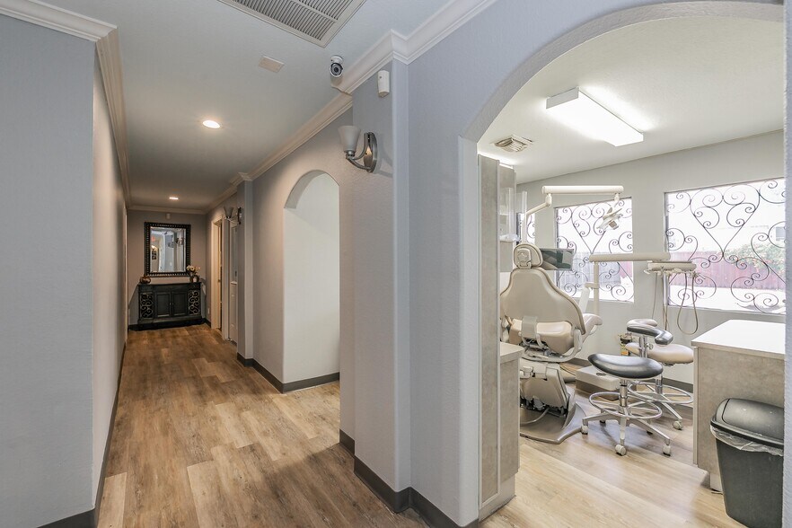 More Photos Of 2823 Kendale Dr, Dallas Medical For Sale
