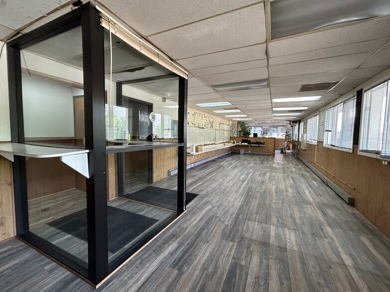 More Photos Of 4950 W Pershing Rd, Cicero Warehouse For Lease