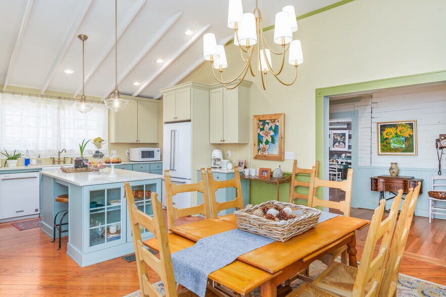 More Photos Of 401 E Bridge St, Wetumpka Specialty For Sale
