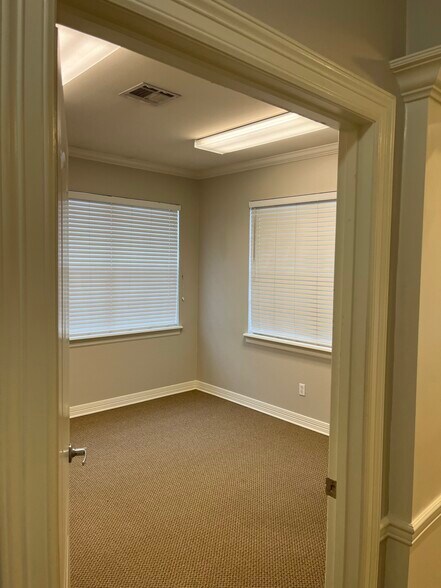 More Photos Of 7330 Fern Ave, Shreveport Medical For Lease