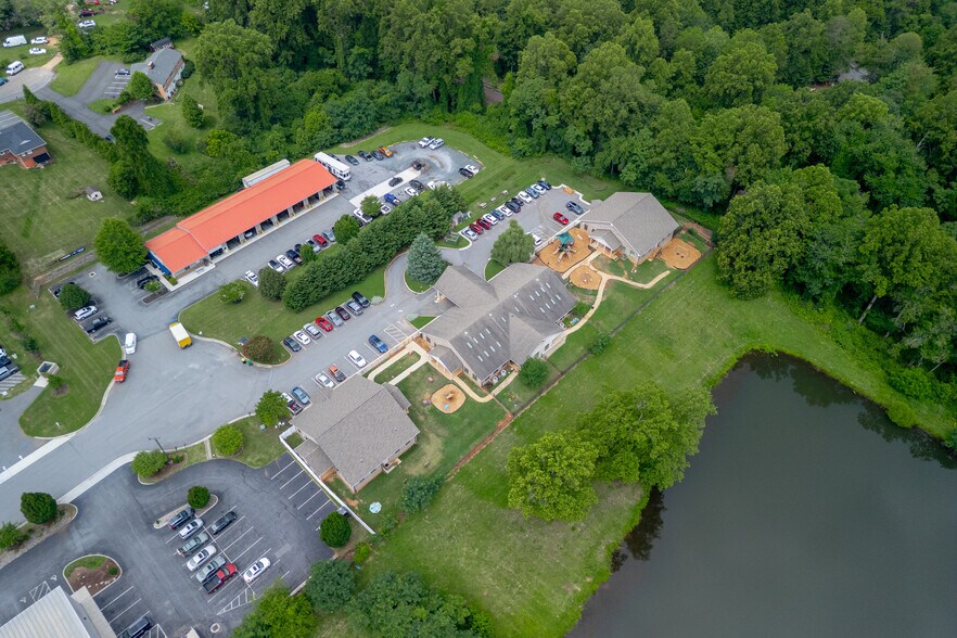 More Photos Of 1071 Woodberry Square Pl, Lynchburg Office For Sale