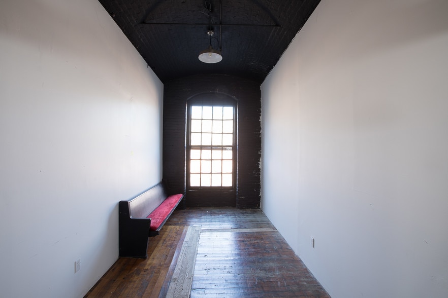 More Photos Of 70 Spruce St, Paterson Warehouse For Sale