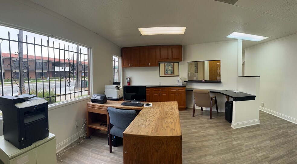 More Photos Of 1654 E 4th St, Santa Ana Medical For Sale