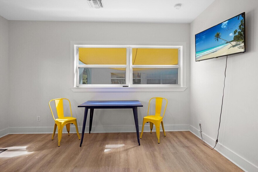 More Photos Of 19950-19980 Overseas Hwy, Sugarloaf Key Office For Sale