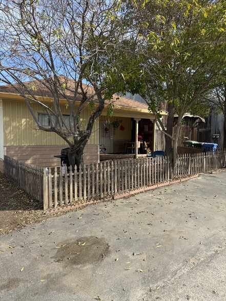 More Photos Of 22390 El Camino Real, Santa Margarita Storefront Retail Residential For Sale