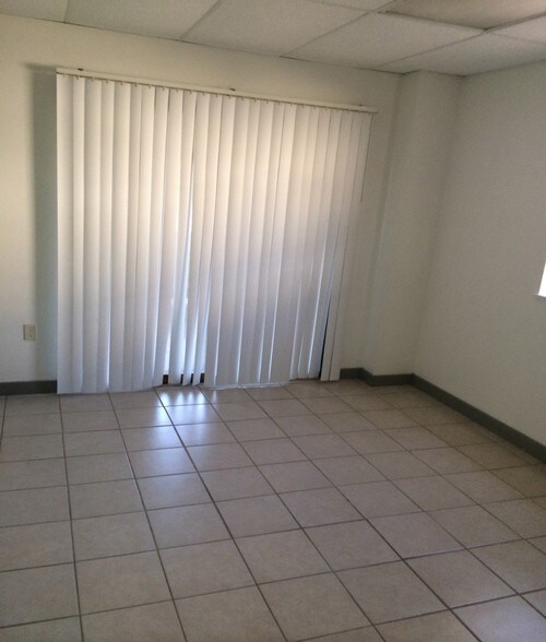 More Photos Of 4986 113th Ave N, Clearwater Manufacturing For Sale