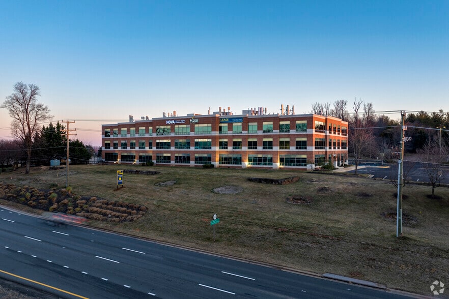 More Photos Of 21335 Signal Hill Plaza, Sterling Office For Sale