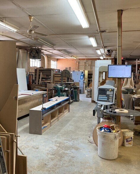 More Photos Of 1476 Prospect St, Ewing Light Manufacturing For Sale