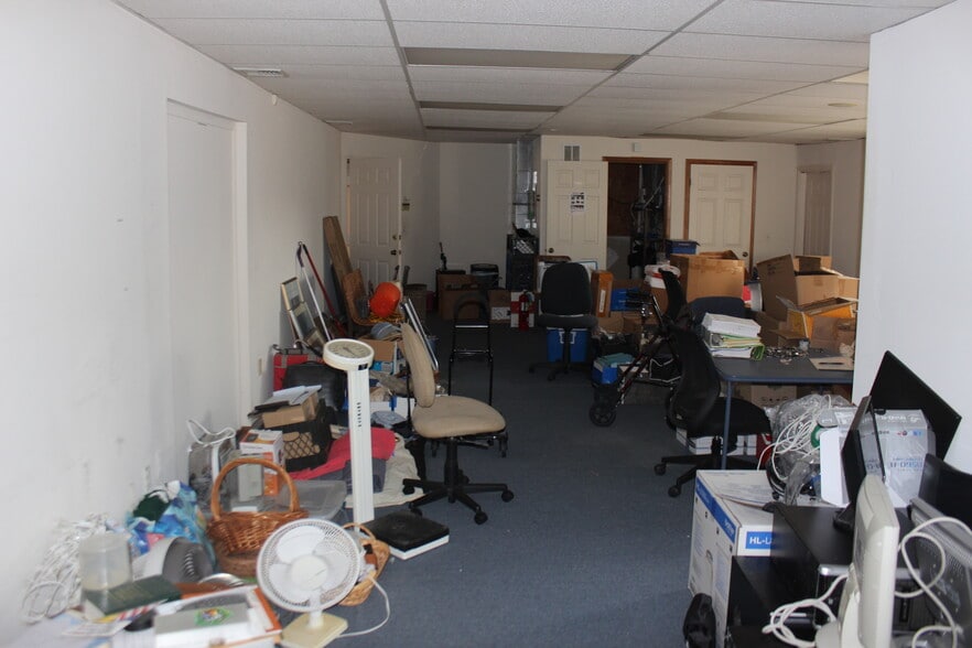 More Photos Of 1-8 Manor Dr, Hampton Medical For Sale