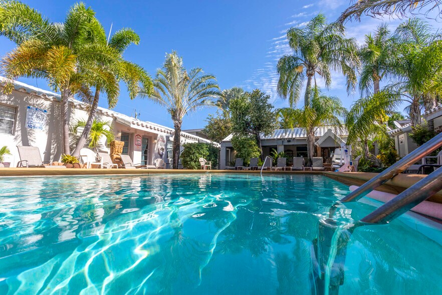 More Photos Of 1219 S Federal Hwy, Hollywood Hotel For Sale