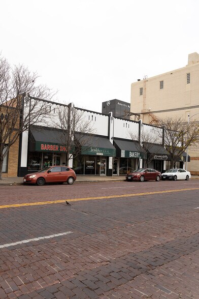 More Photos Of 112-118 SW 6th Ave, Amarillo Storefront For Lease