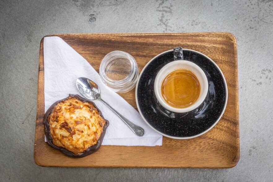 More Photos Of 214 E 1st St, Hermann Storefront Retail Residential For Sale