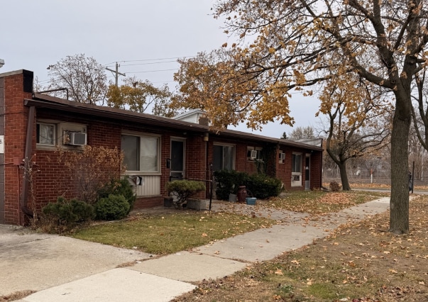 More Photos Of 15405 E 11 Mile Rd, Roseville Apartments For Sale