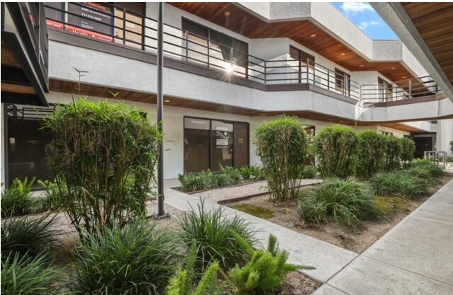 Primary Photo Of 1122 E Lincoln Ave, Orange Medical For Sale