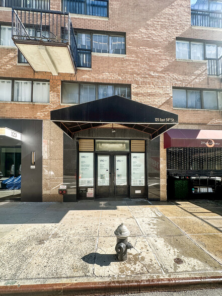 Primary Photo Of 125 E 54th St, New York Apartments For Lease