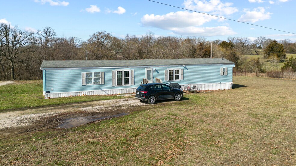 More Photos Of 210 Country Living Ln, Eldon Manufactured Housing Mobile Home Park For Sale