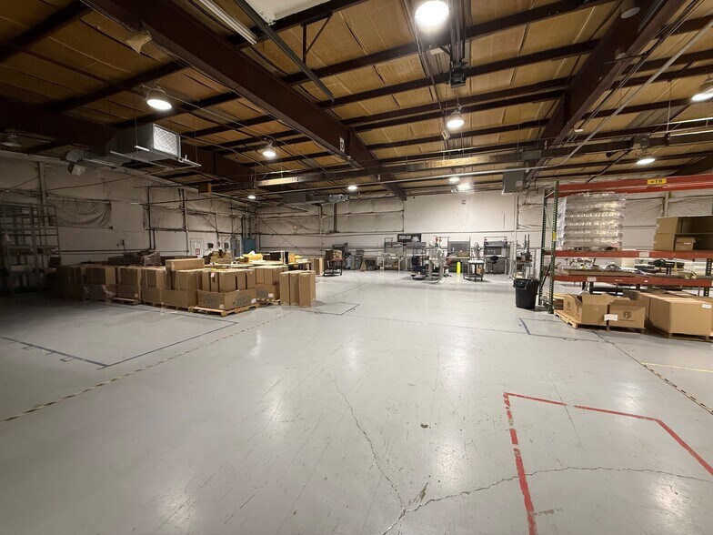 More Photos Of 2717 W Ferguson Rd, Fort Wayne Manufacturing For Sale
