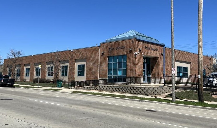 Primary Photo Of 6300 W Fond du Lac Ave, Milwaukee Medical For Sale