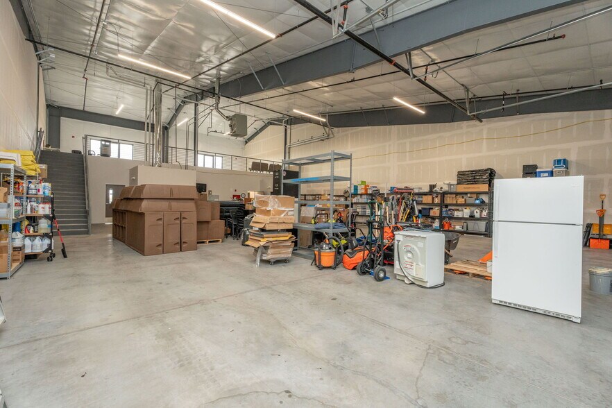 More Photos Of 2246 Zurich Dr, Fort Collins Warehouse For Lease