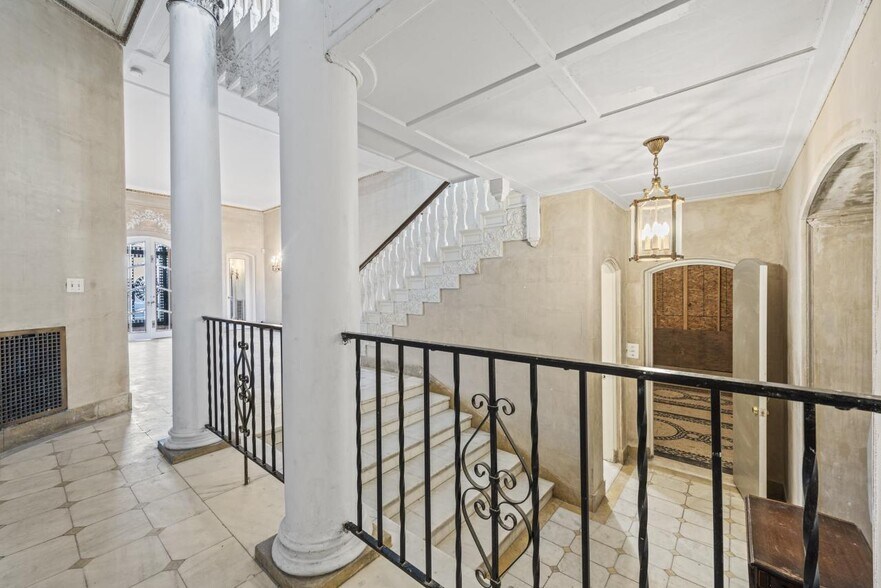 More Photos Of 8469 E Jefferson Ave, Detroit Office Residential For Sale