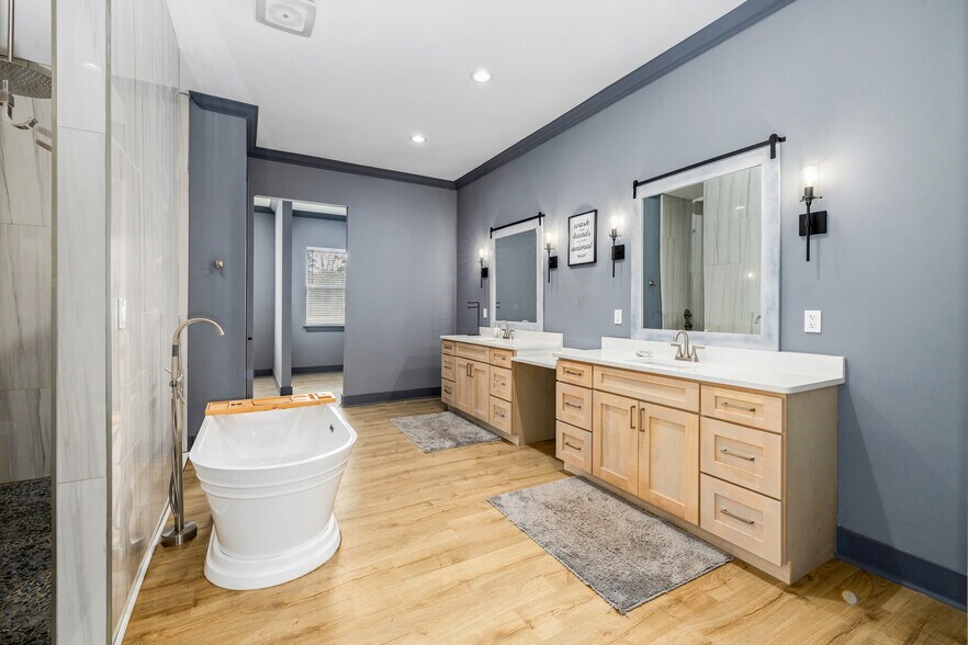 More Photos Of 6012 Long Branch Rd, Jacksonville Horse Stables For Sale