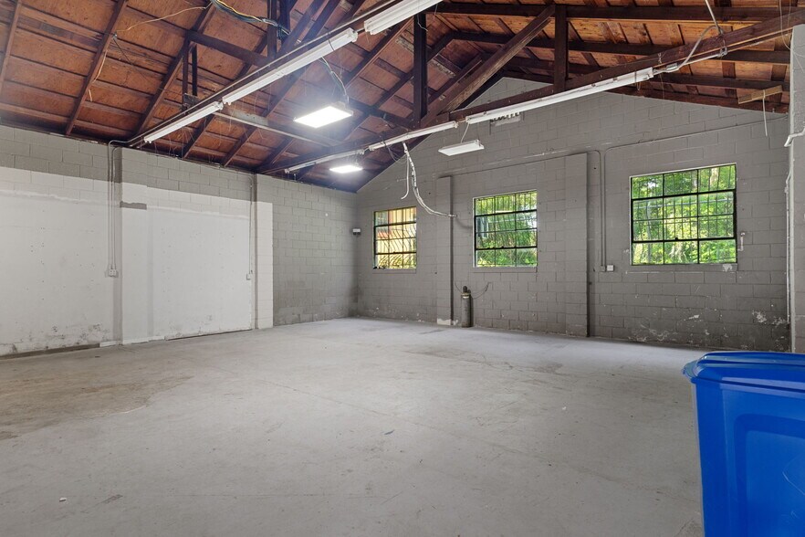 More Photos Of 7805 S Florida Ave, Floral City Freestanding For Sale