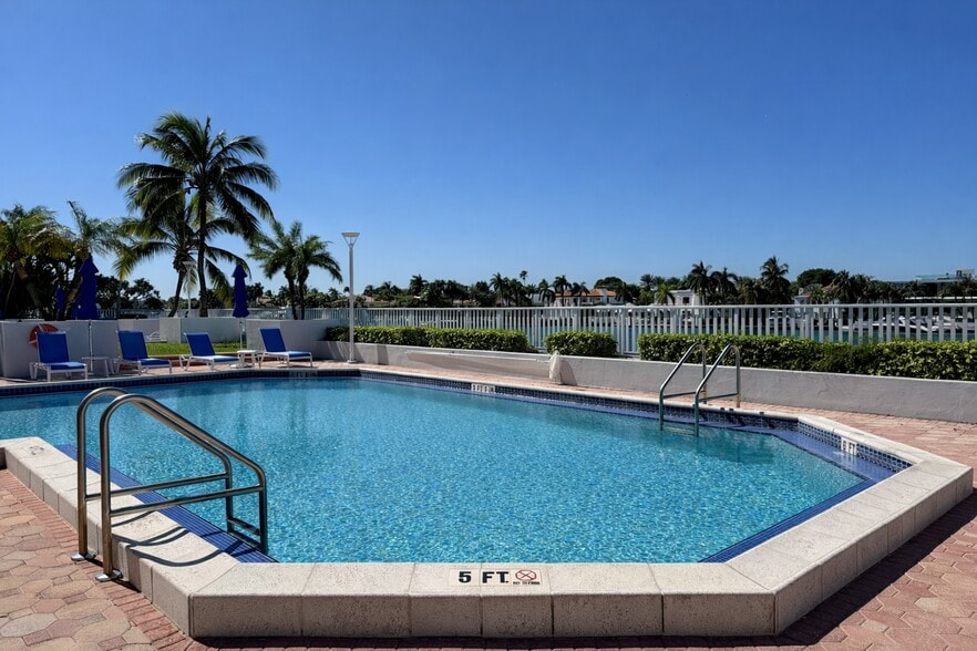 More Photos Of 5700 Collins Ave, Miami Beach Apartments For Sale