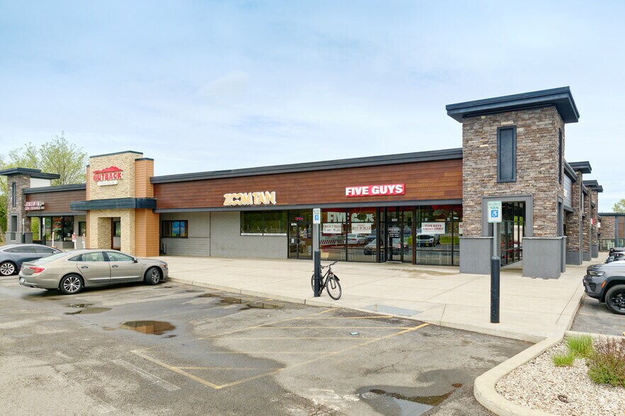 More Photos Of 1942-1956 W Ridge Rd, Rochester Storefront For Lease