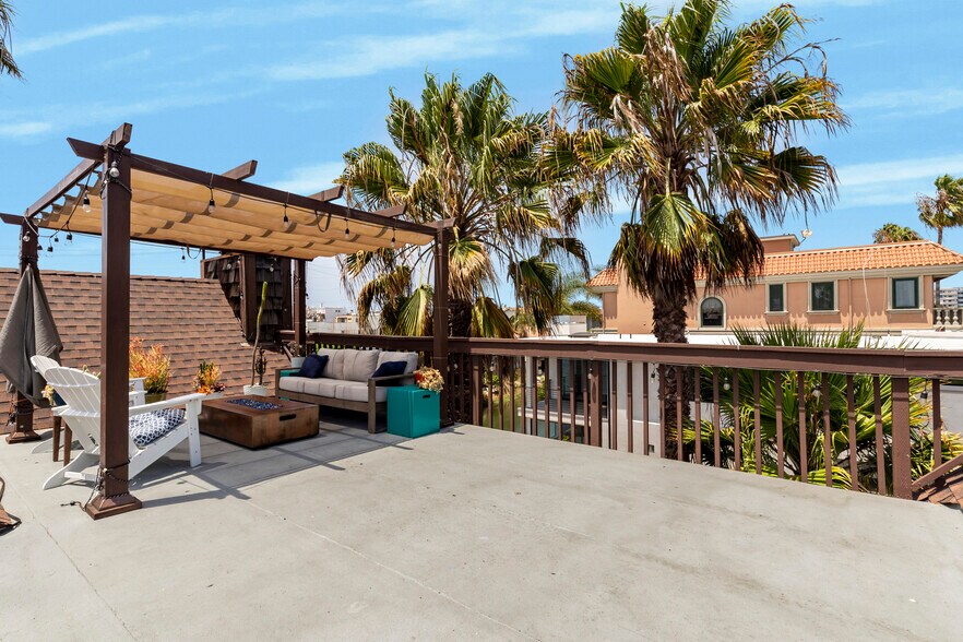 More Photos Of 3903-3905 Via Dolce, Marina del Rey, CA 90292 Via, Marina del Rey Apartments For Sale
