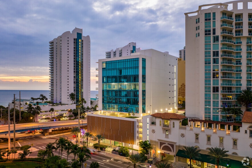 More Photos Of 16690 Collins Ave, Sunny Isles Beach Office For Lease