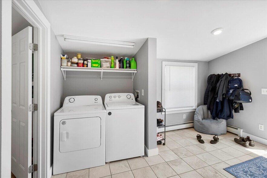 More Photos Of 39 Hudson St, South Glens Falls Storefront Retail Residential For Sale