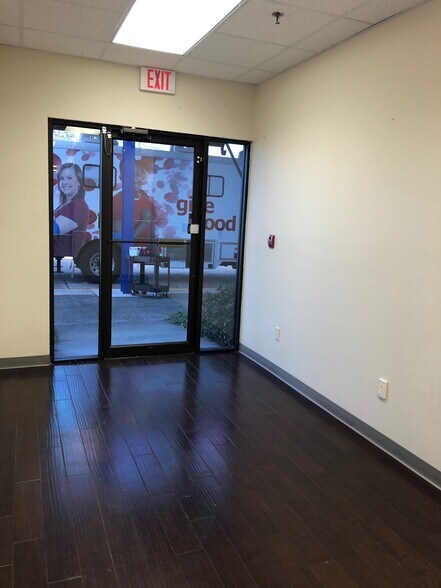 More Photos Of 5745 Essen Ln, Baton Rouge Office For Lease