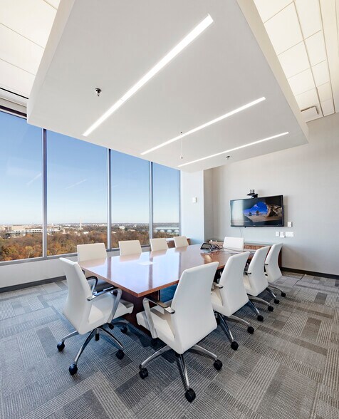 More Photos Of 1777 N Kent St, Arlington Office For Lease