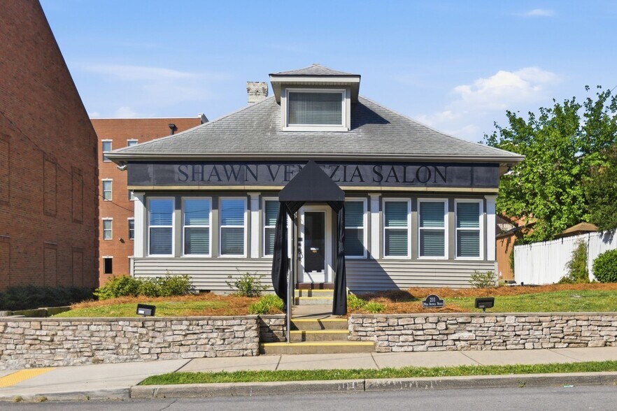 Primary Photo Of 211 29th Ave N, Nashville Freestanding For Lease