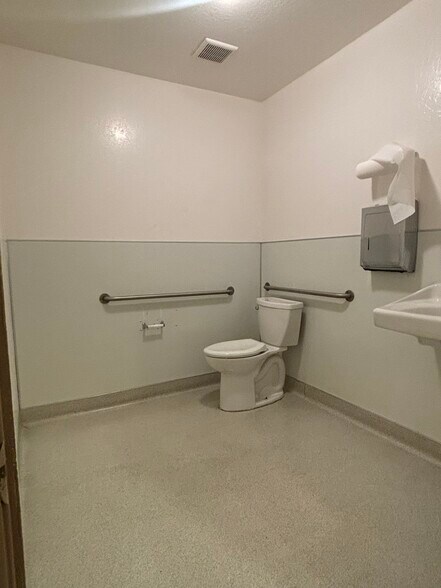 More Photos Of 1868-1872 Stone Ave, San Jose Manufacturing For Lease