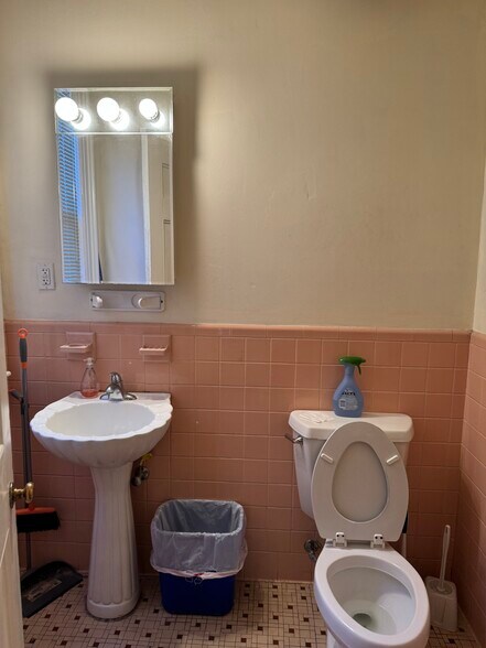 More Photos Of 1714 Beacon St, Brookline Medical For Lease