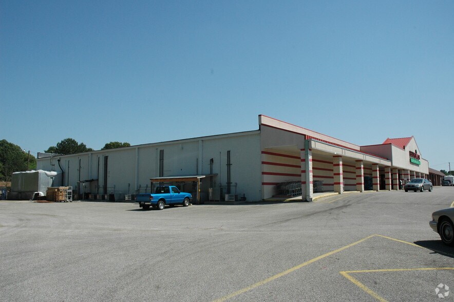 More Photos Of 5024-5028 S 1st St, Milan General Retail For Lease