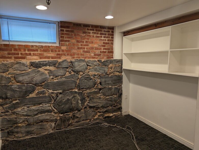 More Photos Of 4 University Rd, Cambridge Apartments For Lease