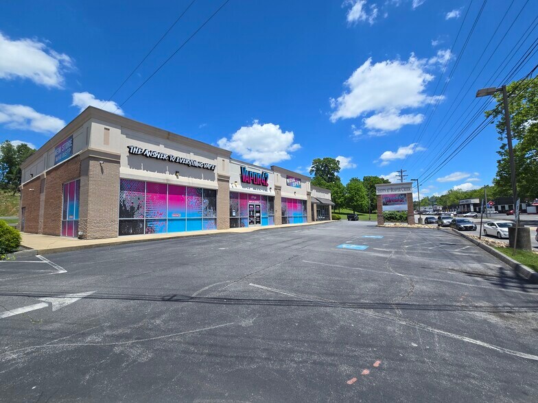 Primary Photo Of 3002 Lee Hwy, Bristol Freestanding For Lease