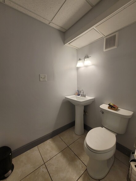 More Photos Of 14340 S La Grange Rd, Orland Park Office Residential For Sale