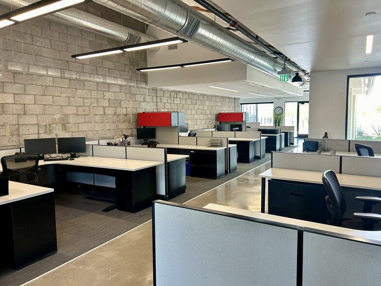 More Photos Of 6380 E Thomas Rd, Scottsdale Office For Lease
