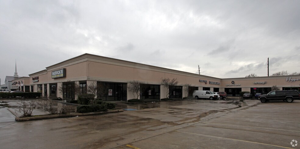 More Photos Of 920-1010 S Mason Rd, Katy Freestanding For Lease