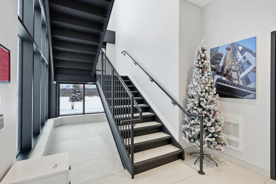 More Photos Of 224 Robot St, Vars Warehouse For Sale
