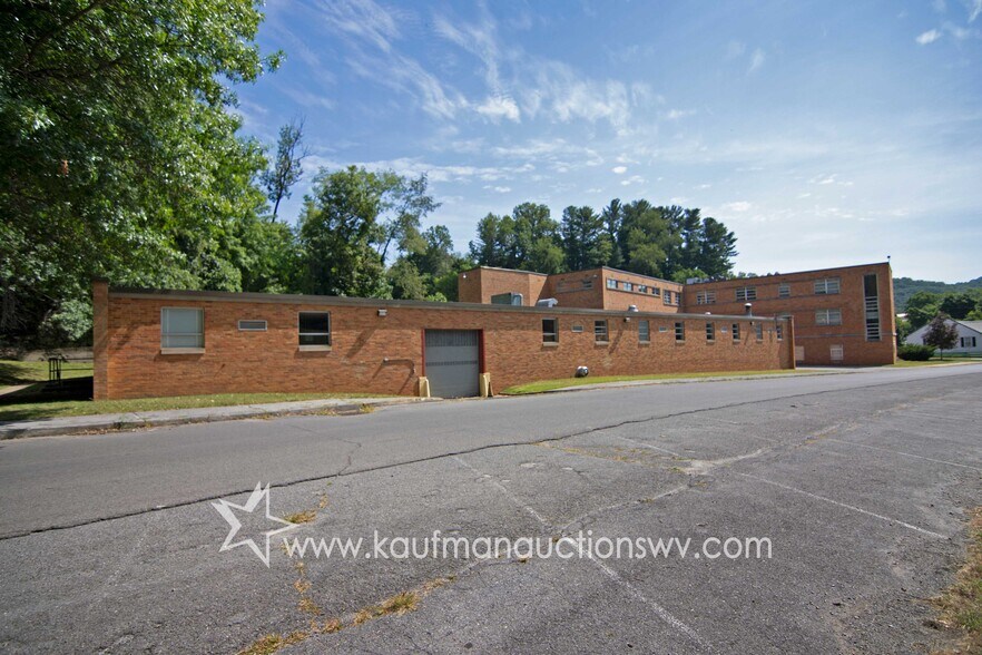 More Photos Of 100 Bluestone Rd, Mount Hope Research And Development For Sale
