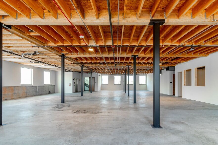 More Photos Of 3550 Hayden Ave, Culver City Office For Sale