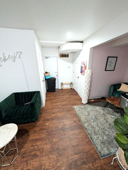 More Photos Of 7401 Woodbine Ave, Philadelphia Storefront Retail Residential For Lease