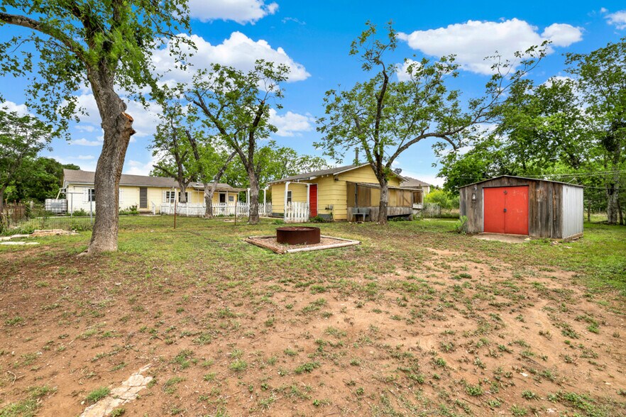 More Photos Of 1959 Gruene Rd, New Braunfels Office For Sale