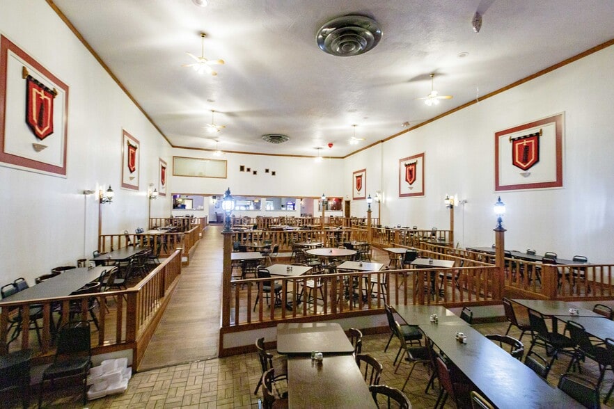 More Photos Of 134 W Lisbon St, Waynesburg Restaurant For Sale